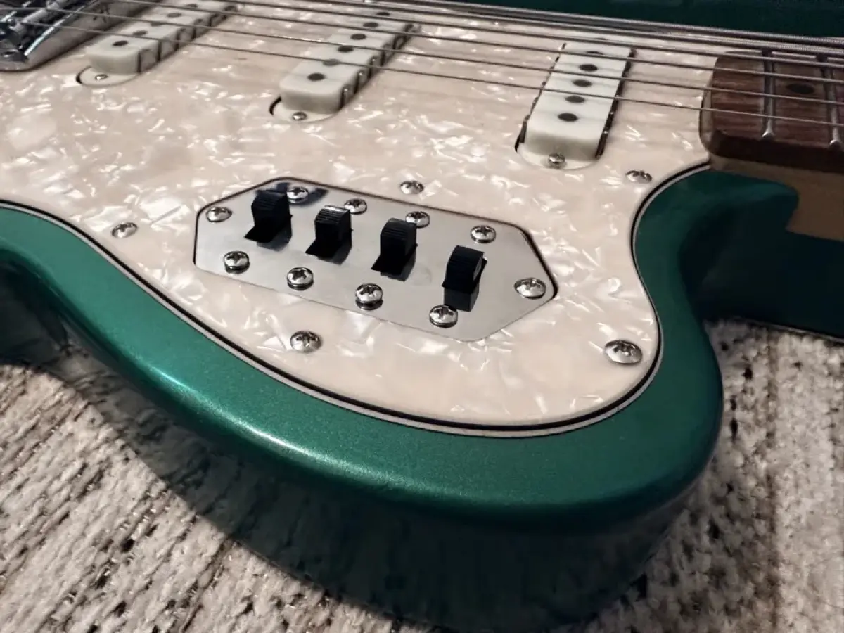 La guitare de Jeanne — finition